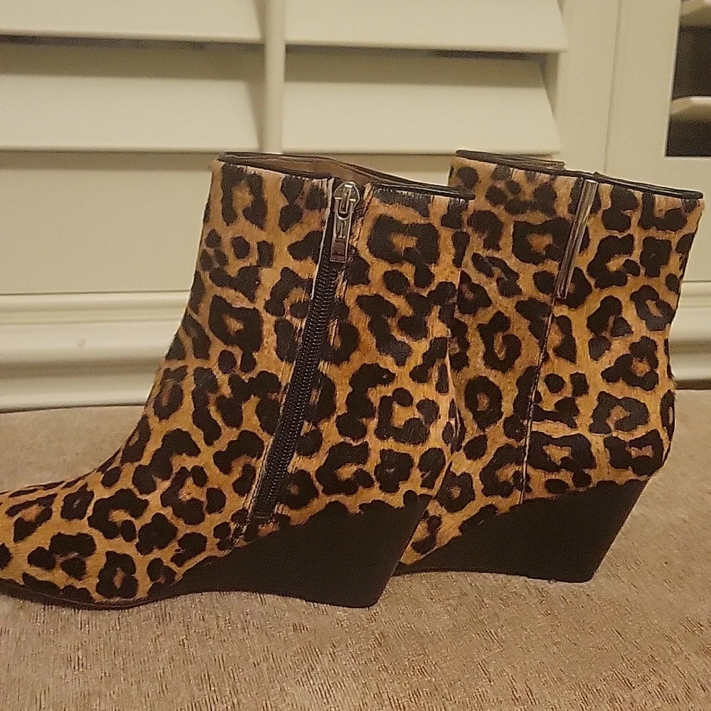 Franco  Sarto Calf Skin wedge booties. 🆕 Size 6 1/2 🔥 - Picture 5 of 7